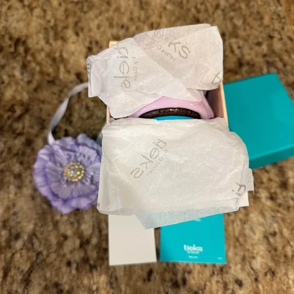 New in box Classic Tieks in Lavender Purple Patent Leather Flats Shoes Size 10 - Picture 3 of 7